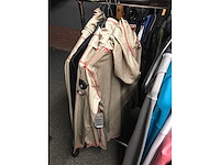 Partij kleding - afbeelding 2 van  6