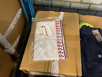 Partij kleding - afbeelding 3 van  13