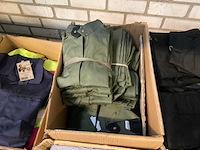Partij kleding - afbeelding 13 van  13