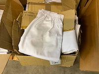Partij kleding - afbeelding 6 van  9