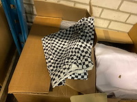 Partij kleding - afbeelding 9 van  9