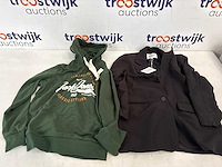 Partij kleding - afbeelding 1 van  6