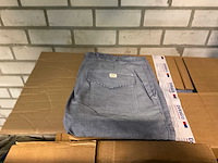 Partij kleding - afbeelding 2 van  4