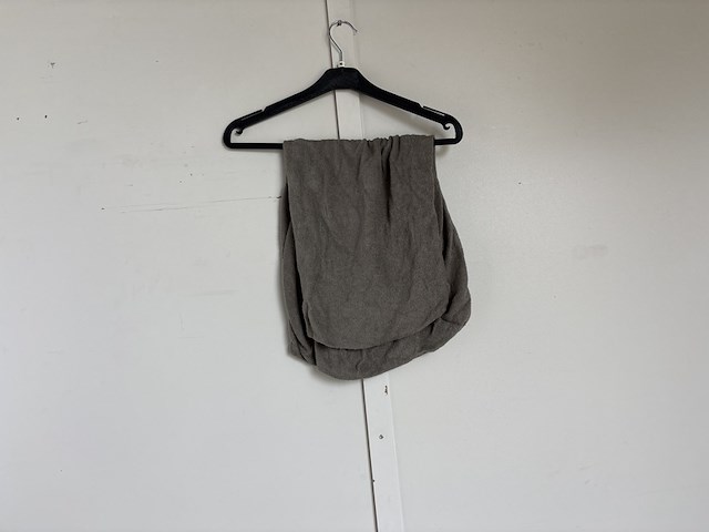 Partij kleding - afbeelding 12 van  17