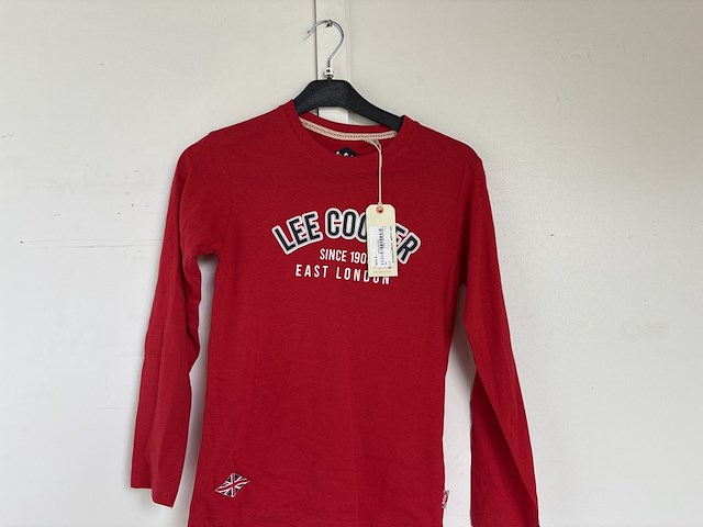 Partij kleding - afbeelding 14 van  17