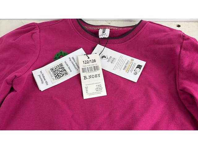 Partij kleding - afbeelding 6 van  25