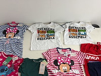 Partij kleding - afbeelding 1 van  25