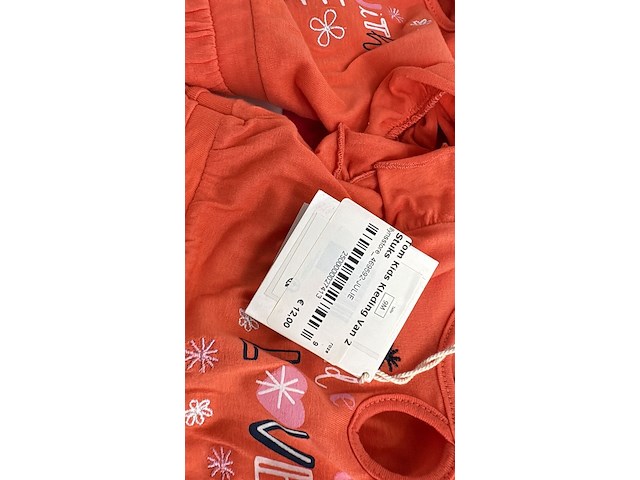 Partij kleding - afbeelding 14 van  25