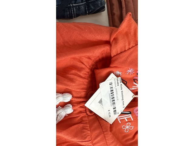 Partij kleding - afbeelding 15 van  25