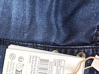 Partij kleding - afbeelding 17 van  25