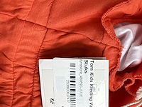 Partij kleding - afbeelding 18 van  25