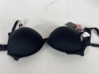 Partij kleding - afbeelding 2 van  43