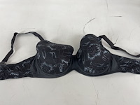 Partij kleding - afbeelding 4 van  43