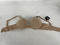 Partij kleding - afbeelding 18 van  43