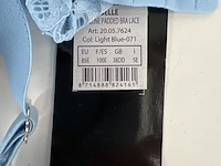 Partij kleding - afbeelding 25 van  43