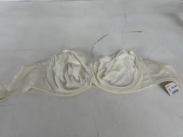 Partij kleding - afbeelding 27 van  43