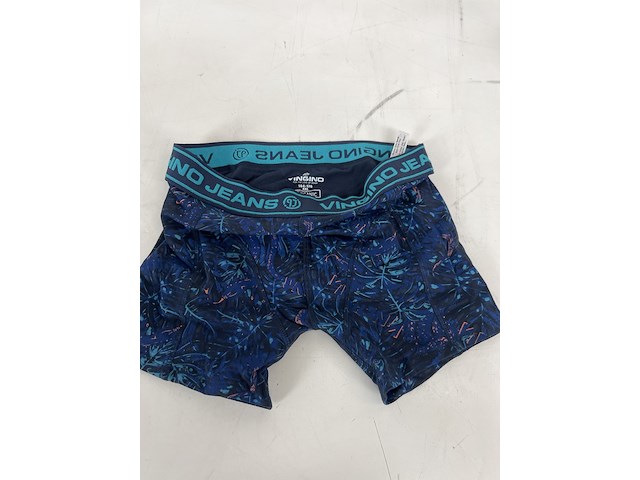 Partij kleding - afbeelding 29 van  43