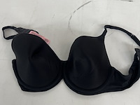 Partij kleding - afbeelding 32 van  43