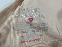 Partij kleding - afbeelding 23 van  43