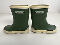 Partij kleding - afbeelding 1 van  14