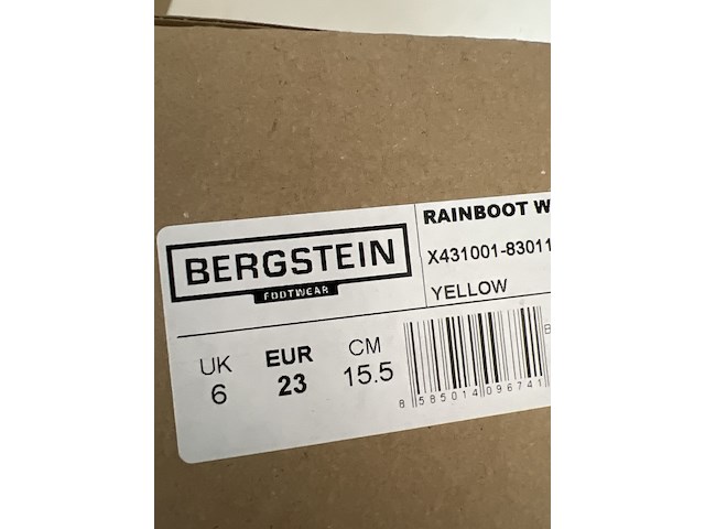 Partij kleding - afbeelding 8 van  14