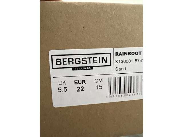 Partij kleding - afbeelding 10 van  14