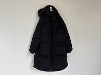 Partij kleding - afbeelding 2 van  3