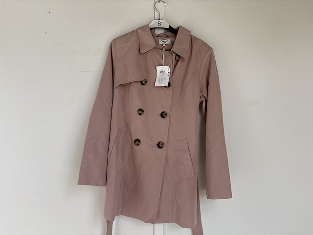 Partij kleding - afbeelding 2 van  14