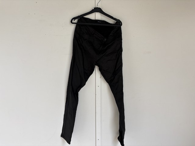 Partij kleding - afbeelding 5 van  14