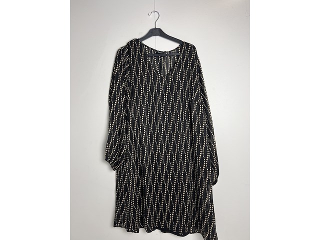 Partij kleding - afbeelding 18 van  35