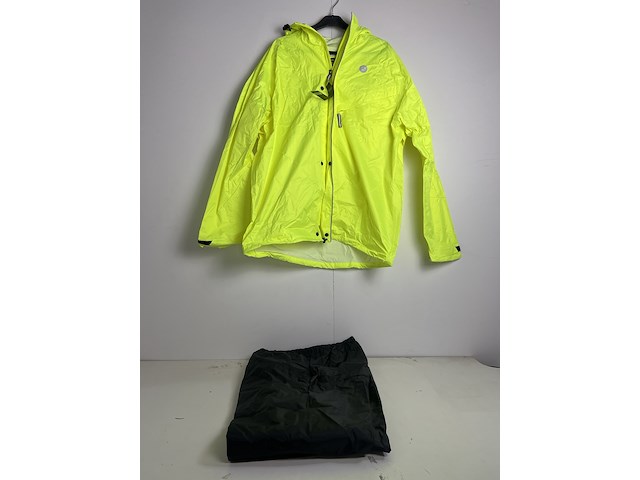 Partij kleding - afbeelding 29 van  35