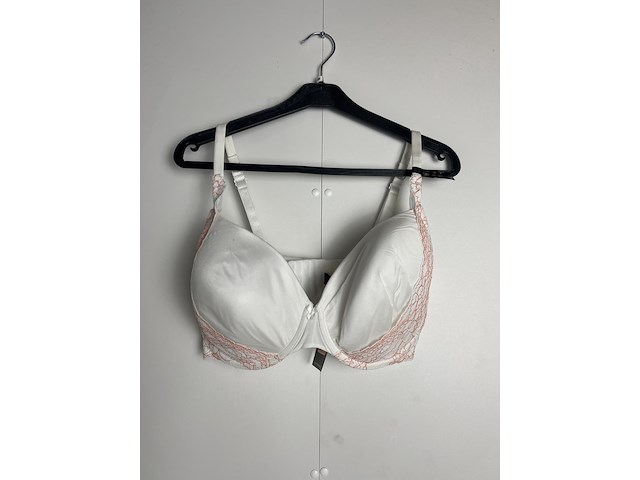 Partij kleding - afbeelding 30 van  35