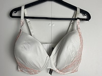 Partij kleding - afbeelding 30 van  35