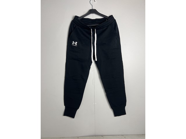 Partij kleding - afbeelding 34 van  35