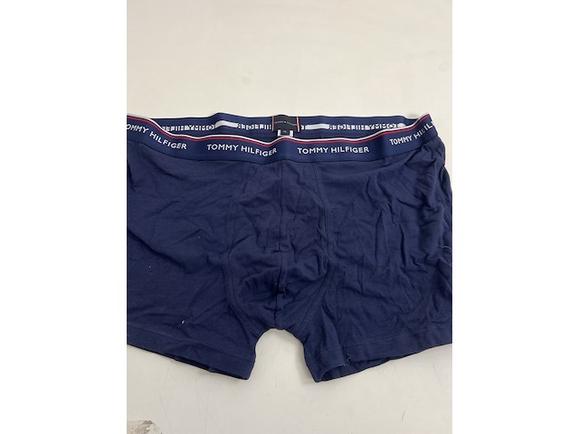 Partij kleding - afbeelding 2 van  45