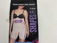 Partij kleding - afbeelding 9 van  45