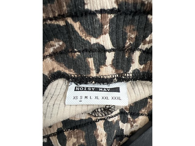 Partij kleding - afbeelding 11 van  45