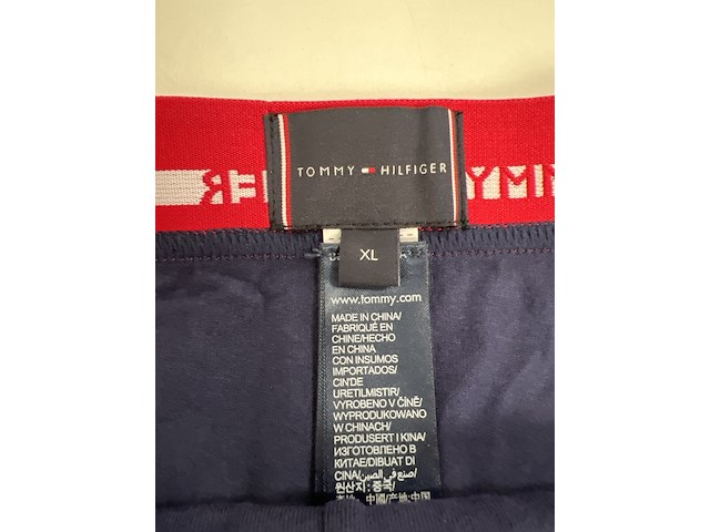 Partij kleding - afbeelding 16 van  45