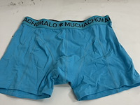 Partij kleding - afbeelding 19 van  45