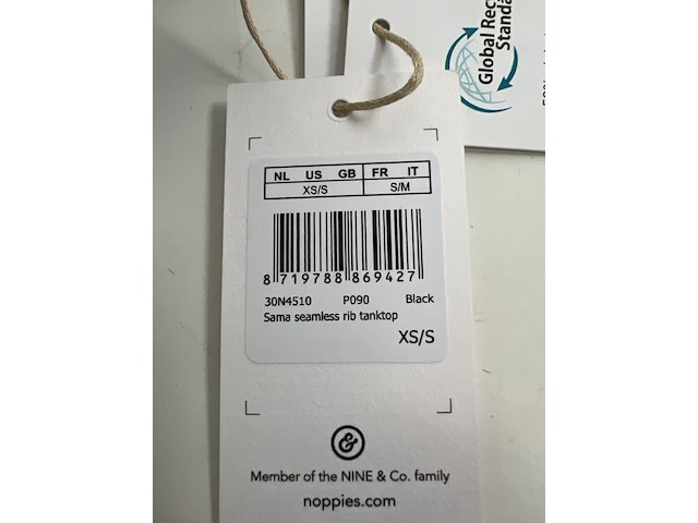 Partij kleding - afbeelding 32 van  45