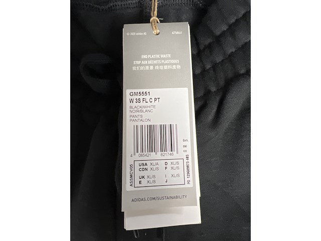 Partij kleding - afbeelding 35 van  45