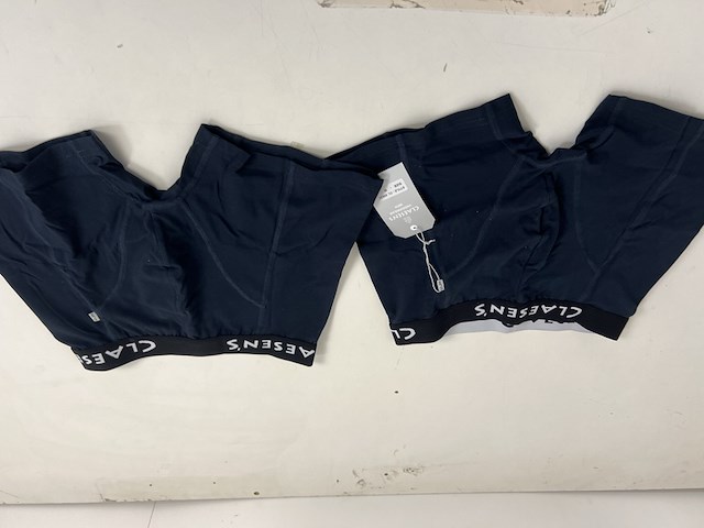 Partij kleding - afbeelding 43 van  45