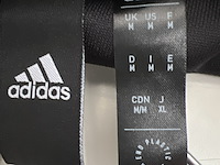 Partij kleding - afbeelding 5 van  29