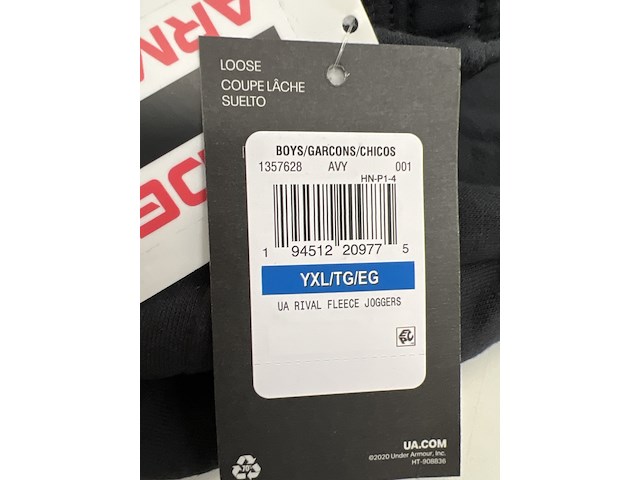 Partij kleding - afbeelding 12 van  29