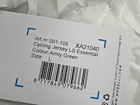 Partij kleding - afbeelding 27 van  29