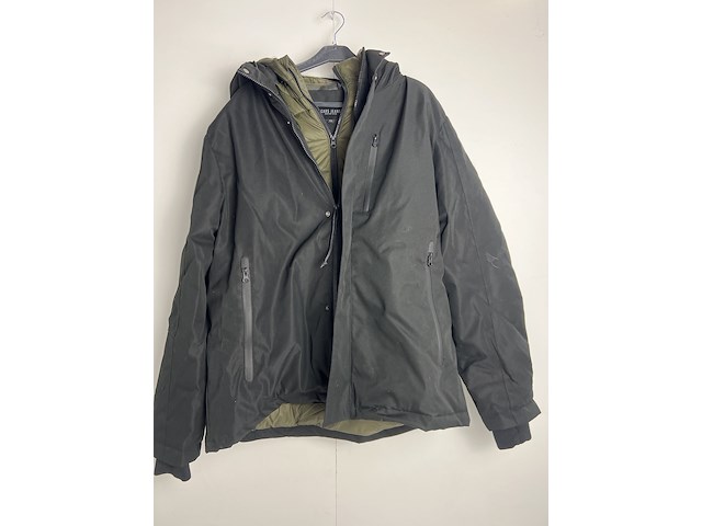 Partij kleding - afbeelding 1 van  8