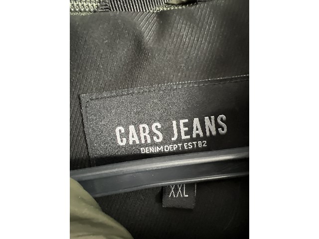 Partij kleding - afbeelding 2 van  8