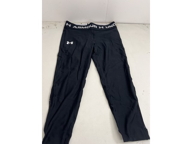 Partij kleding - afbeelding 3 van  42