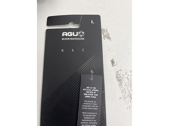 Partij kleding - afbeelding 17 van  42