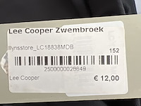 Partij kleding - afbeelding 29 van  42